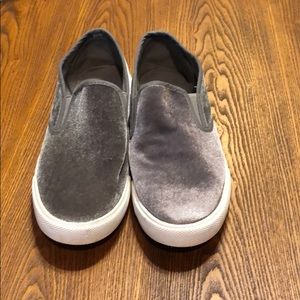 Velvet Gray slip on sneaker